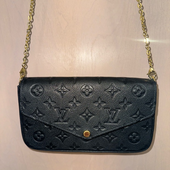 BRAND NEW Louis Vuitton Pochette Félicie Black Clutch with Gold Chain - Picture 2 of 6